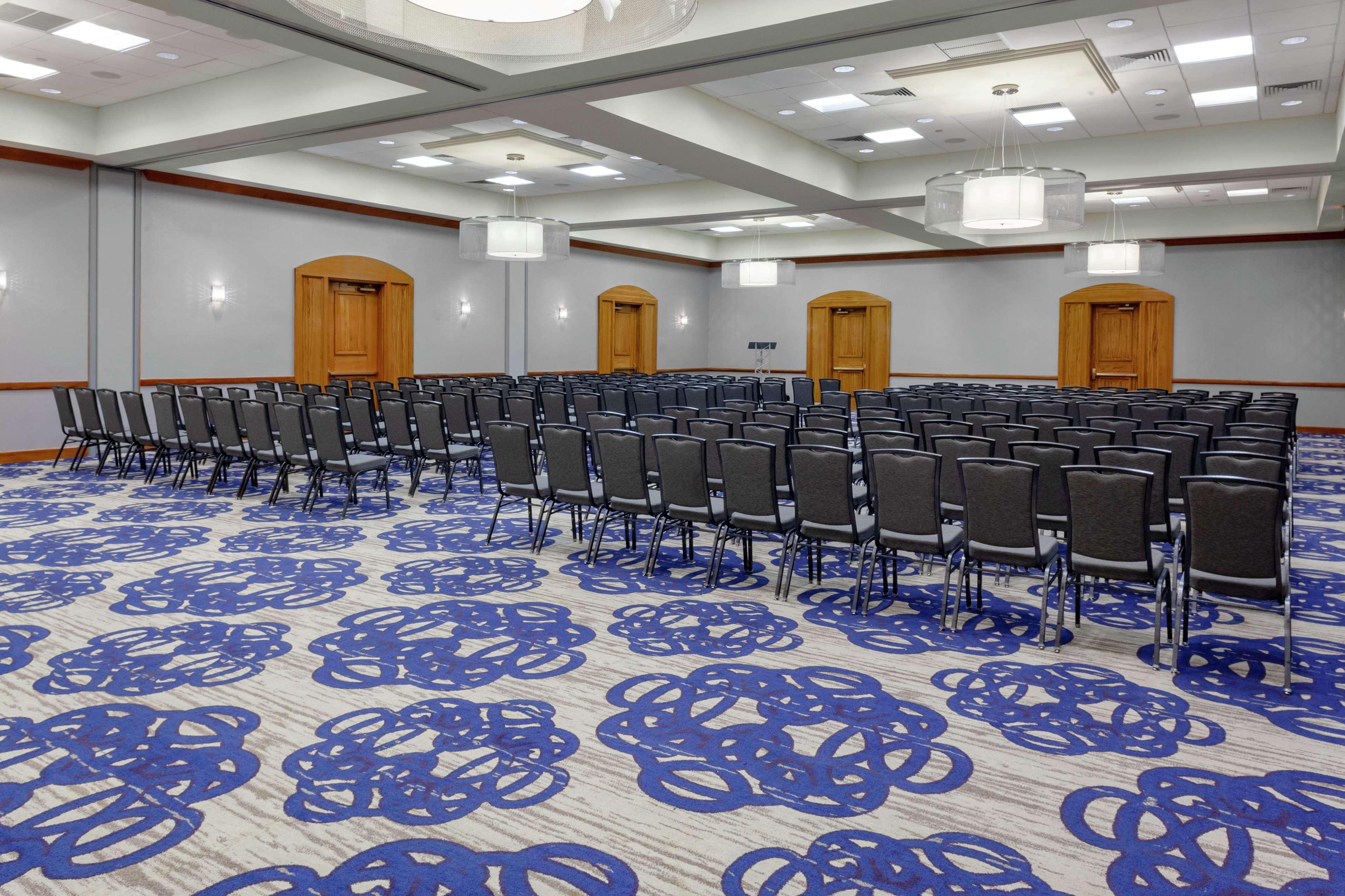 Doubletree By Hilton Palm Beach Gardens Exterior photo